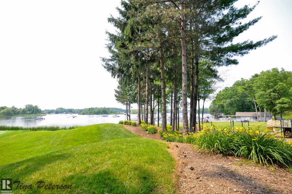 Oak Pointe Subdivision Path to Lake